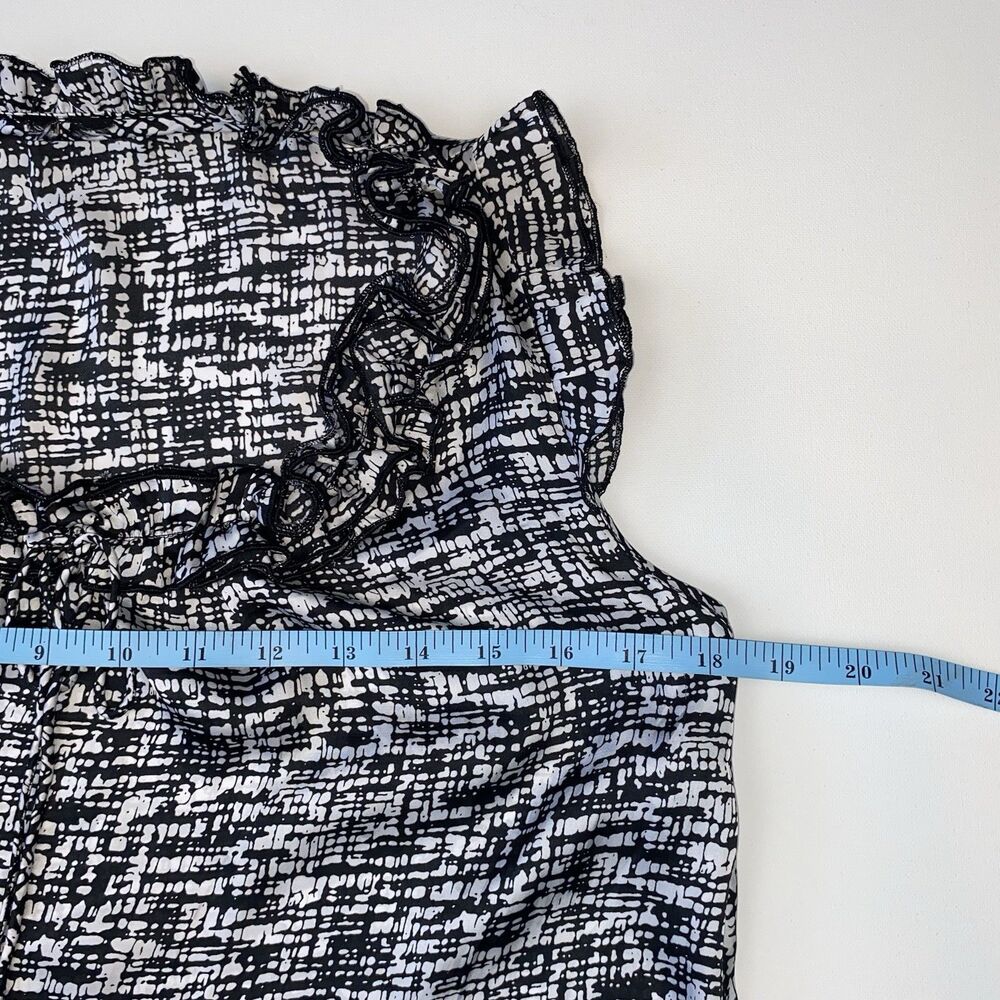 Women's Black & White Abstract Print Ruffle Neck Sleeveless Blouse Size M - Picture 5 of 6